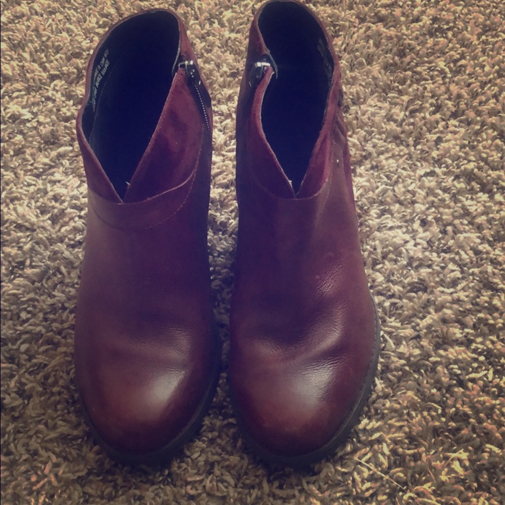 Clarke ankle bootie